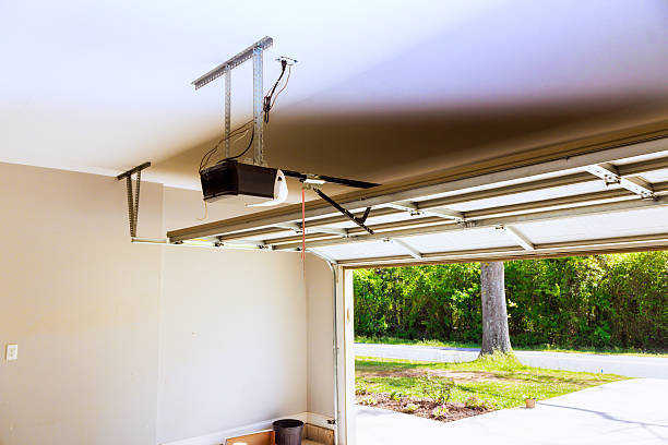 Top rated local Garage Door Panel Replacement specialists in Newton, TX